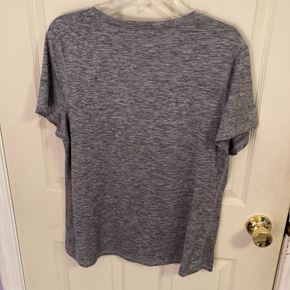 Women Athletic Works T Shirt Size 12-14 Black White - Picture 5 of 5
